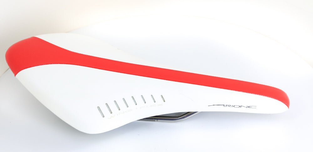 FI'ZI:K FIZIK ARIONE Kium Rail Road Bike Saddle White/Red 236g NEW