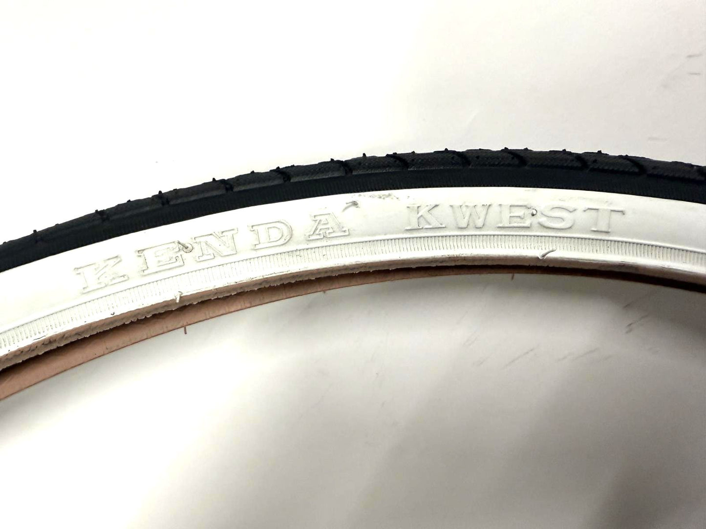 Lot of 2 Kenda Kwest White Wall K193 Wire Bead 700 x 32c 50-85 Urban Slick Tires