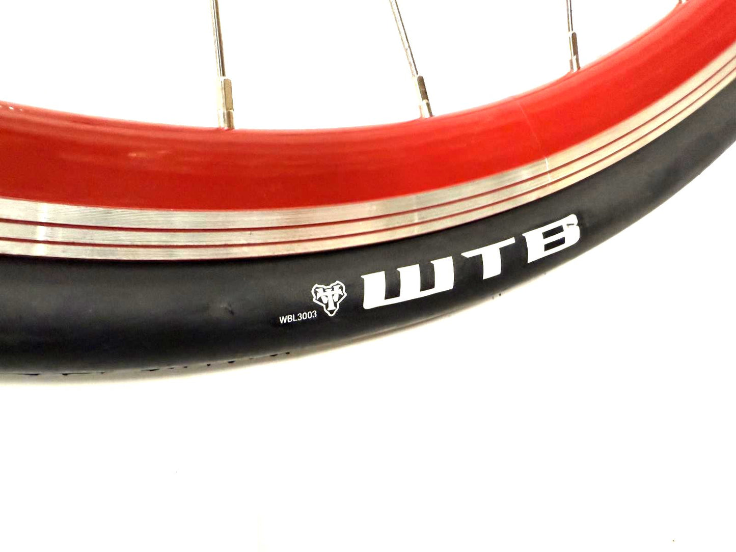 Single Speed Red Rear Wheel 700c 32 Spoke 17t Freewheel + Thick Slick WTB Tire